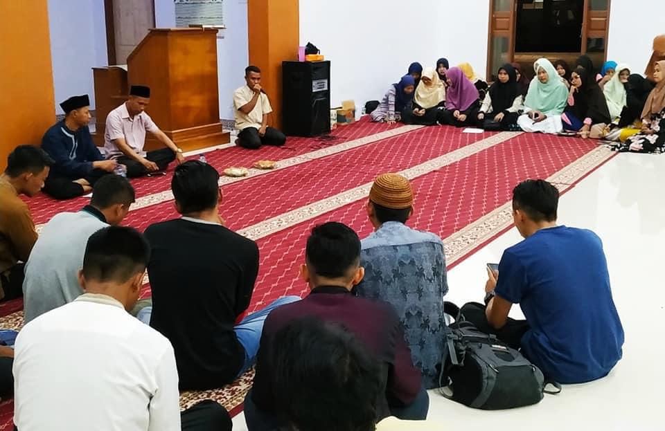 Dosen Jurusan Hukum Pidana Islam sebagai Pemantik dalam Kegiatan ...